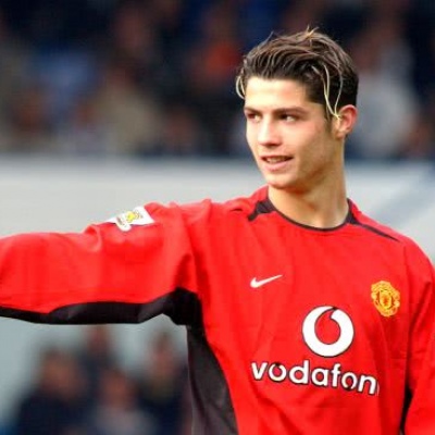 足球巨星   C罗纳尔多。