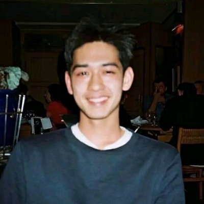 男生头像 /谈不上难过，可就是不快乐！