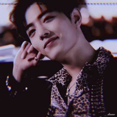 允言/帅气高冷肖战宋继扬头像     漫天晚霞不及你.