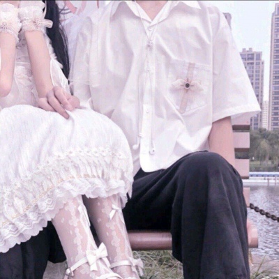 江喻绾    情头/超甜/意境/风很温柔，所以格外想你。♡