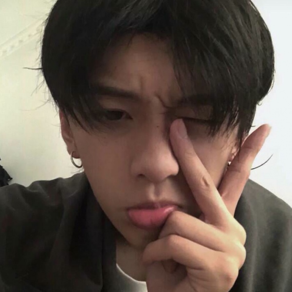 江喻绾    超拽/风格/这世界真没意思，人人都恶心。♡