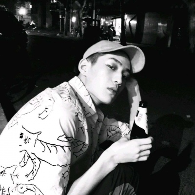 超酷成熟风黑白魅力男头.怎么泡女孩子 水温多少合适.