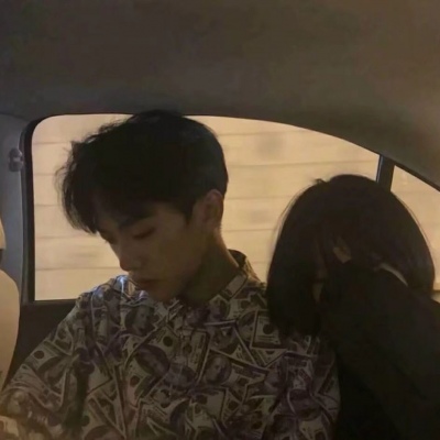 念七 一对两张情侣真人头像