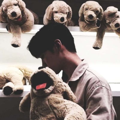 筱詞：精选男生头像/你为她拒绝所有人的时候真的很帅。