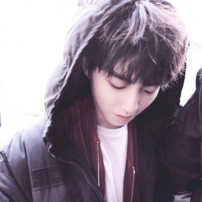 男生头像/超帅 明星 少年 王俊凯   月牙儿