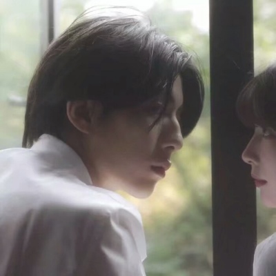 唯美一对两张意境情头  这世界上的久处不厌都是因为用心