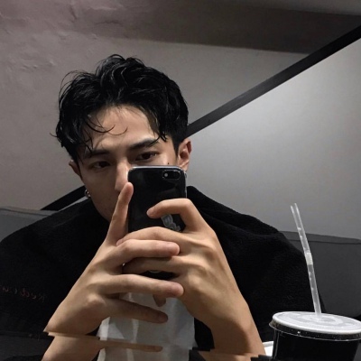 真人男生头像/不开心就算长生不老也没用