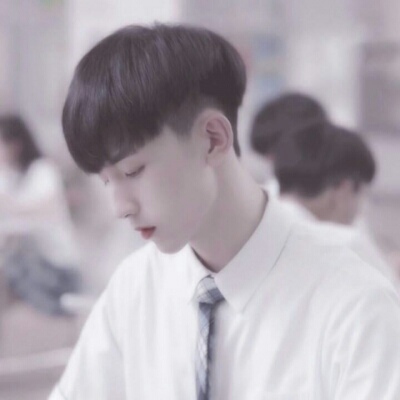 败酒:郭俊辰/在星河清浅的夜里你坠入我的梦里