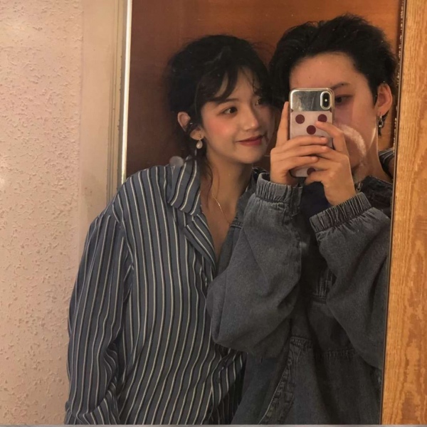 溺毙:一对两张原宿风真人魅力情头.抖落眉上冬 拈作山河相送.