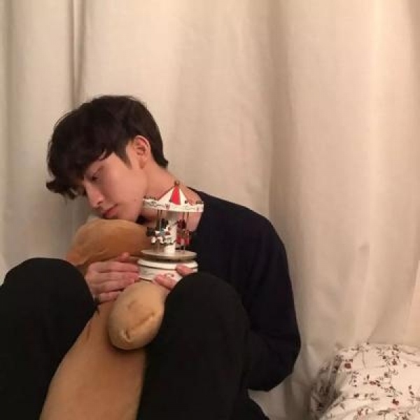 茶儿.  优质男头/我和你之间，一直是除了幸福开心的状态！