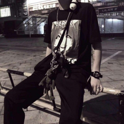 执笔/真人男头 「你是我患得患失的梦，我是你可有可无的人。