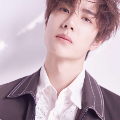 王一博的老婆们啊 你们的老公来喽 速速收藏