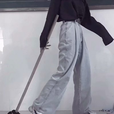 沫兮 对象不是人情侣头像 “乍见觉欢，久处仍怦然。”