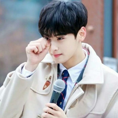 安奈：三行情书，一行是我，一行是你