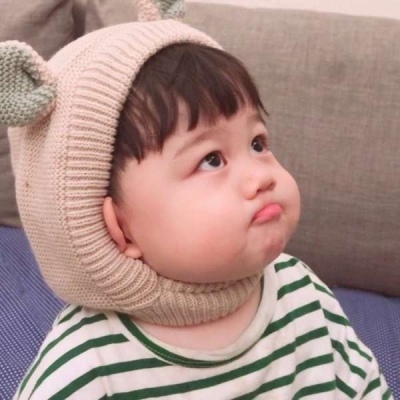 突然发现这个小男孩好可爱呀。