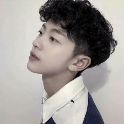 男生帅气原宿风头像  念七