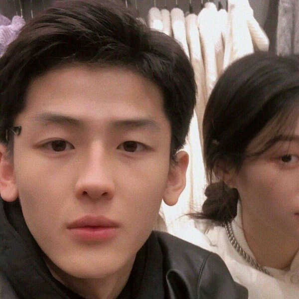 江奕/搞怪奈斯情头一对两张/孤独没什么不好 至少不必丢了骄傲