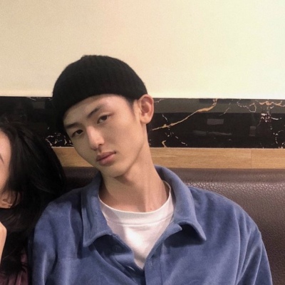 念七 一对两张情侣真人头像