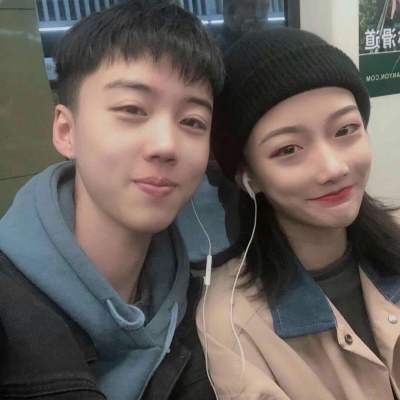 念七 小清新一对两张情侣真人头像