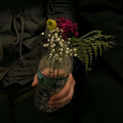 男生部位头像·持花·文艺范