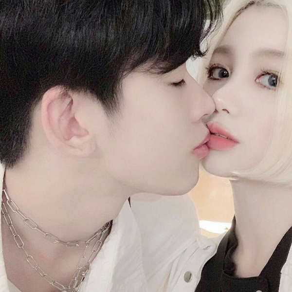 真人独一无二社会情侣头像/奶酪