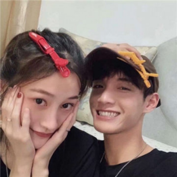 沈曦：一对两张恩爱情头