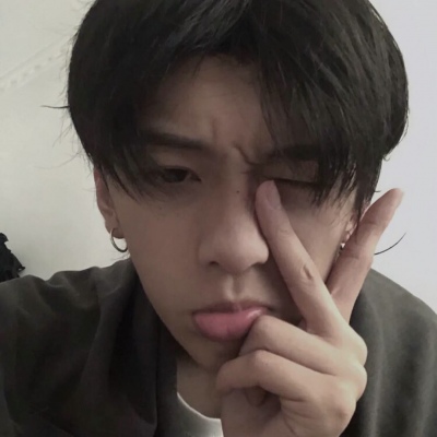 炫酷风格帅气男头/在浩瀚的宇宙中  你是我疲惫的温柔乡.