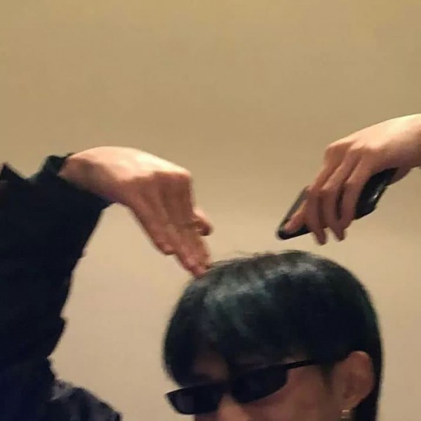 男头搞怪：我怀疑月老拿着我的红线去织秋裤了