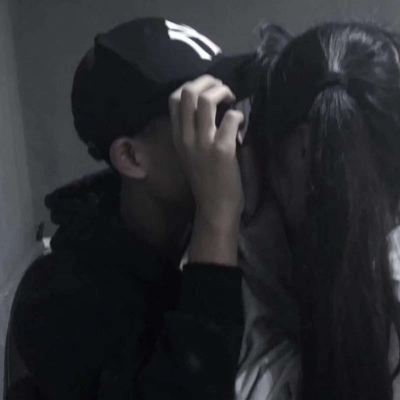 梦想不多，卡里有钱，身边有你。