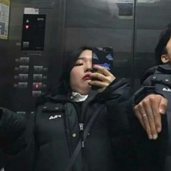 情侣头像  告诉你们一个鬼故事  要上学啦！