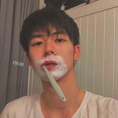 江芸／晚间ins男头