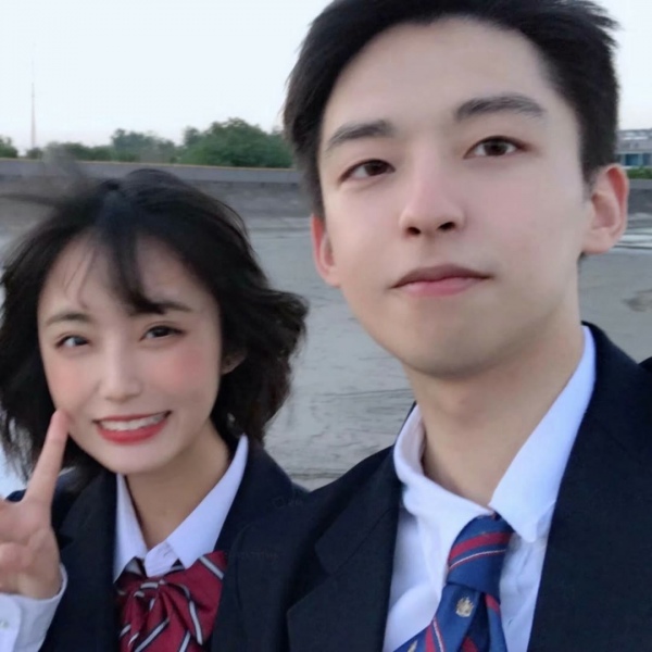 真人情侣头像 赠你满天星火