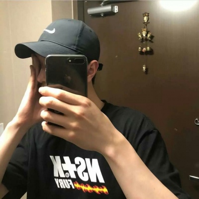 皮:别索取目前与你无关的爱与远景.［爱苒］