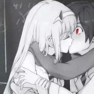 Ronin曦      黑白情头/等世界没有了色彩，可我还有你