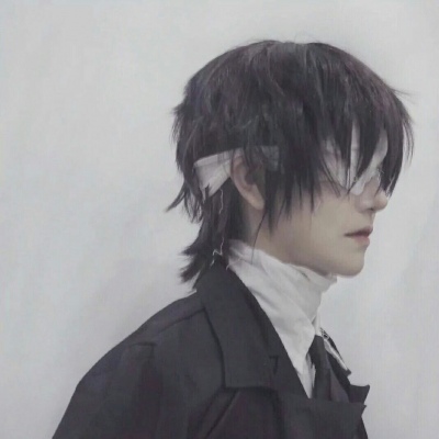 成熟男头（超酷 超帅 成熟）月牙儿