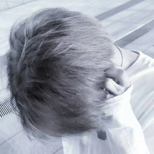 柒柒——玩网男头