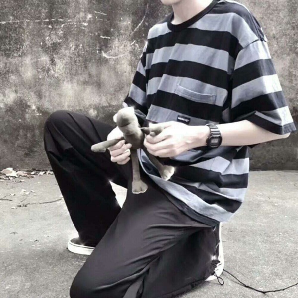 超酷混网兄弟组头/故事的开头总是极尽温柔故事的结尾总是满目疮痍.