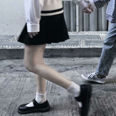 情侣头像部位对象拉在跑