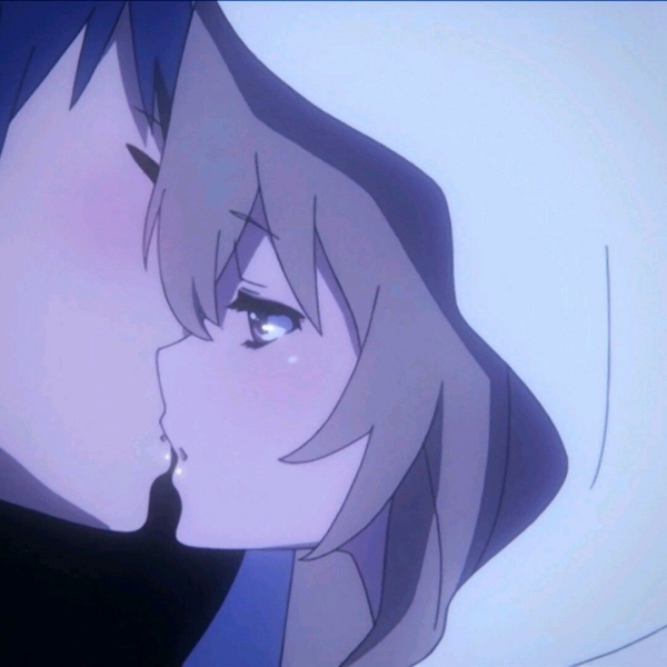 念七  旧漫情侣头像