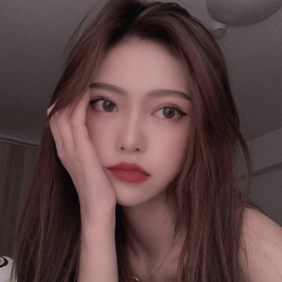 江喻绾    御姐/超拽/妹妹缺腮红吗 我用巴掌帮你涂。♡