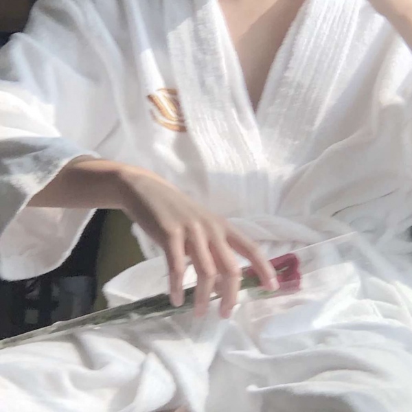 ＂我在人间贩卖黄昏 只为收集世间温柔去见你。＂