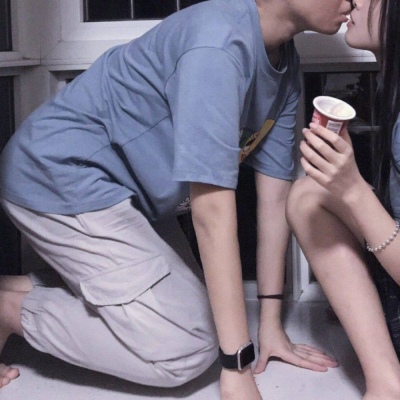 筱詞：部位‖情侣‖你是银河散落的孤星刚好落进我眼里