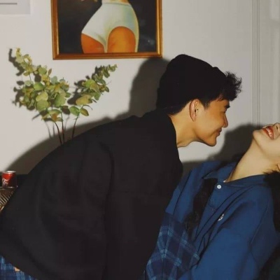 白灏宇:情侣头像/真人/不想做你的路人 只想参与你的余生。