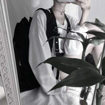 帝江:精选玩网清新高冷意境男头/什么都明白的人 最温柔也最冷漠