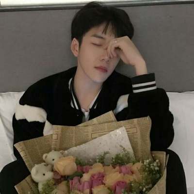 沈曦:小清新文艺范男头  目光是你心里是你.