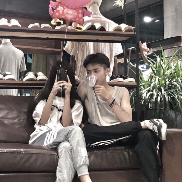 /情侣头像/遇到你，我很幸福，你是我生命中的荷尔蒙◇