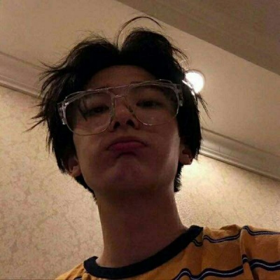 苏辙│男头│确认过眼神 都是熬夜的人