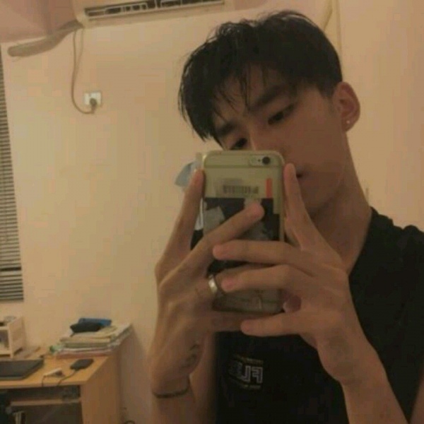 男生帅拽高个子时尚头像/奶酪