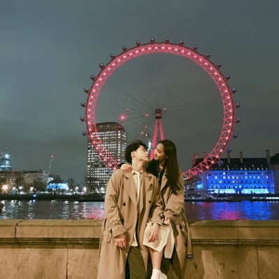 情侣头像：任凭山河斗转星移不生离意！