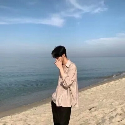 清新男生头像食一碗人间烟火，饮几杯人生起落。